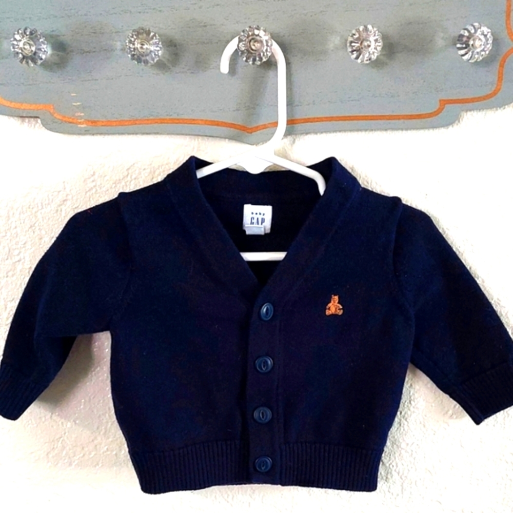 NWOT, Baby Gap button up cardigan in 3-6 months. Washed once when purcha… - Picture 1 of 4